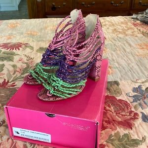 Shoedazzle multi color heels